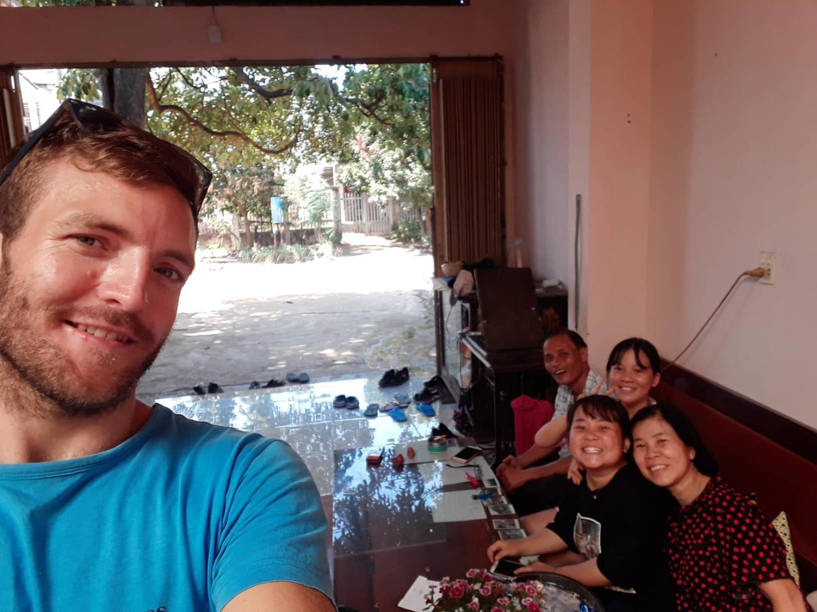 Happy Homestay Buon Ma Thuot Buitenkant foto